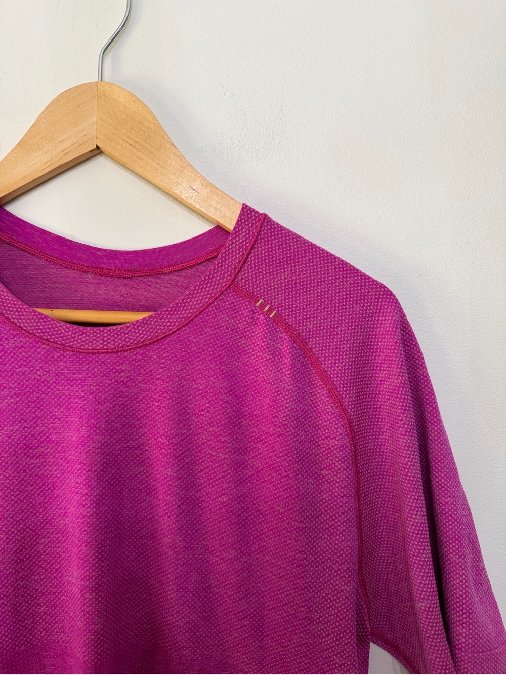 Lululemon Metal Vent Tech Shirt Athletic Workout Short Sleeve Tee Pink Men’s M - Picture 3 of 9